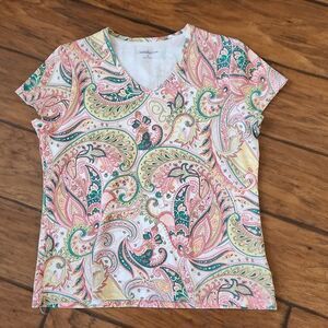 Croft and Barrow women's large short sleeve paisley print cotton v-neck shirt